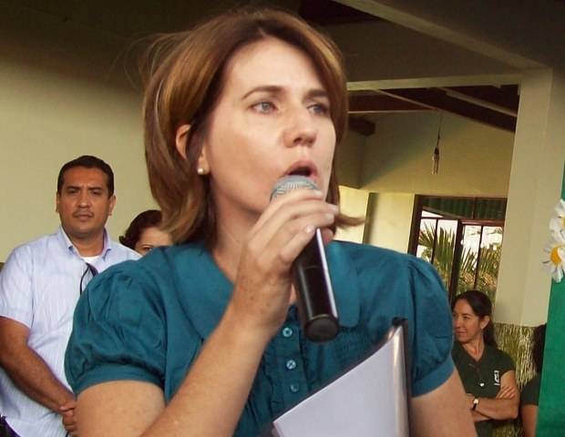 ELIANE CHAMA ROVER DE MOLEQUE