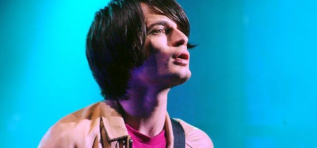 Guitarrista do Radiohead espera fim do mundo no interior de São Paulo