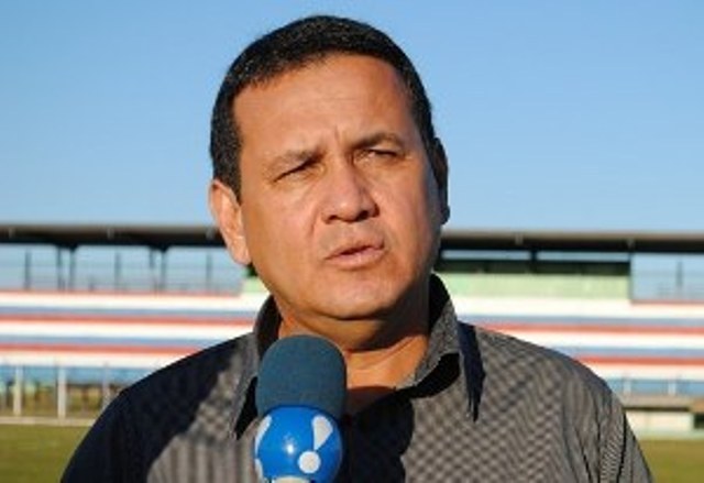 Presidente do VEC quer manter técnico que comandou time na Série D
