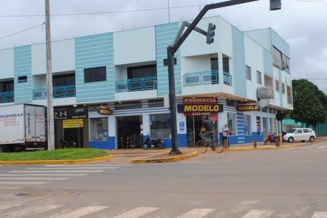 Homens armados roubam Farmácia Modelo em Vilhena; é a segunda vez em 20 dias