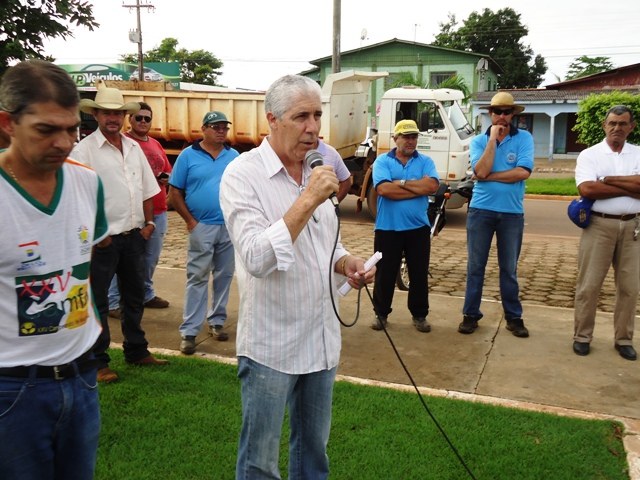Cerejeiras: Reunião em praça pública marca início de mutirão contra a dengue