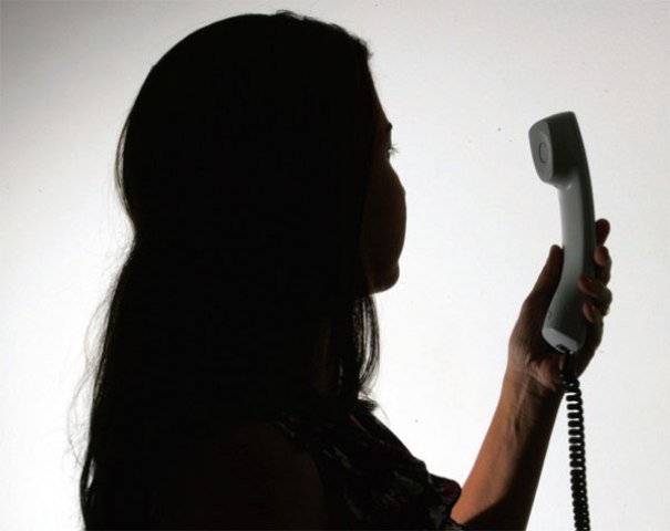 Mulher liga em emissora de rádio e defende rapaz que esfaqueou pastor em Vilhena