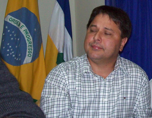 MELKI RESPONDE A CRÍTICAS DE CONFÚCIO E MARINHA