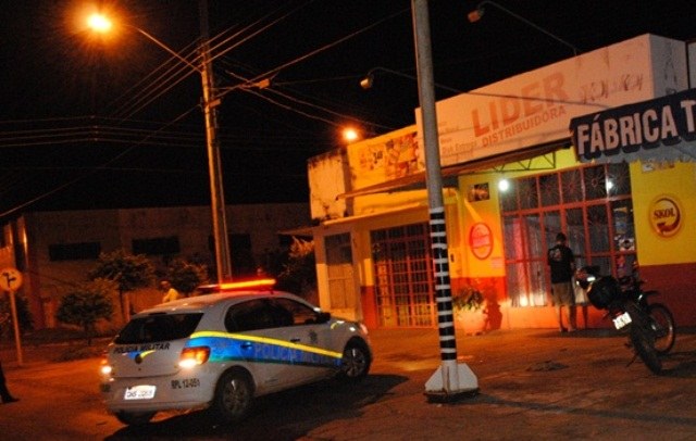 Polícia prende jovem acusado de tentativa de furto à distribuidora de bebida