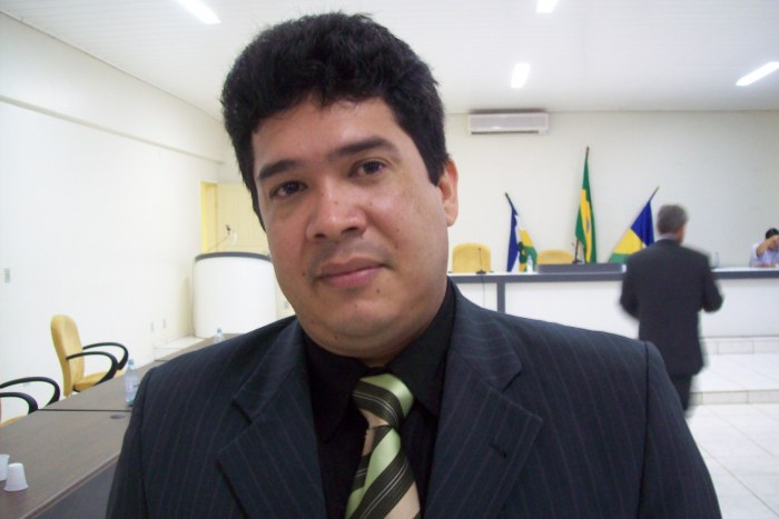 TSE CONFIRMA CASSAÇÃO DE VEREADOR QUE COMPROU VOTOS COM DENTADURAS