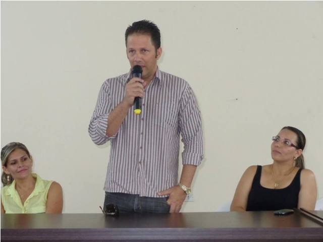 Médicos de Corumbiara dão exemplo de civilidade ao receber colega cubano