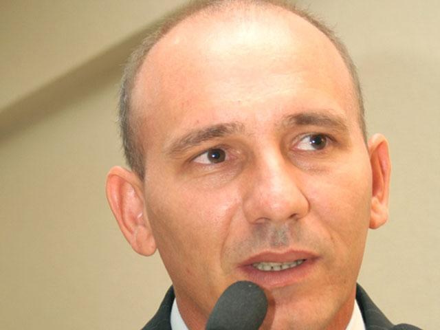 DEPUTADO VAI ENTREGAR KITS DE PADARIA POPULAR NO CONE SUL