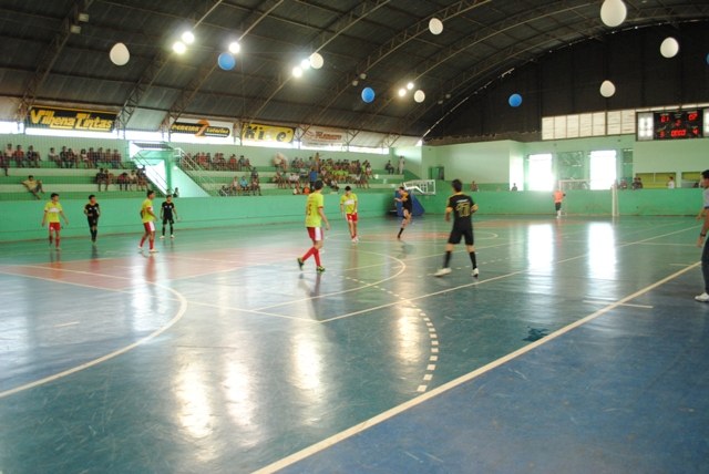Três jogos abrem o Campeonato Municipal de Futsal na segunda-feira