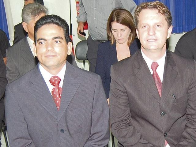 PREFEITO E VICE ABREM MÃO DE AUMENTO SALARIAL CONCEDIDO PELA CÂMARA