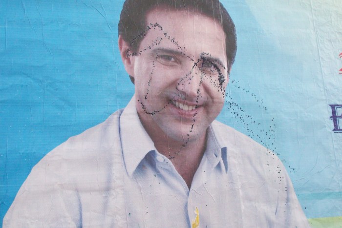 Vandalismo | OUTDOOR DE NATAN É PICHADO EM CHUPINGUAIA