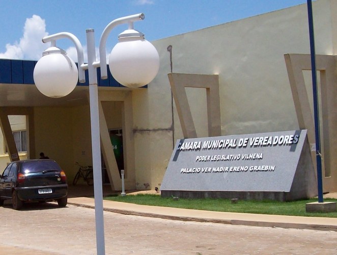 PRESSIONADOS, VEREADORES DECIDEM BAIXAR VALOR DE DIÁRIA