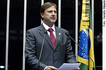 ACIR GURGACZ, O SENADOR QUE SUMIU
