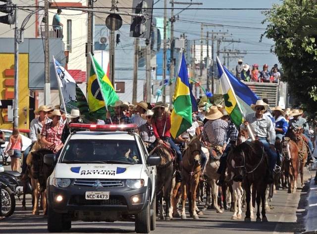 Desfile que abre a maior feira agropecuária do Cone Sul acontece neste sábado