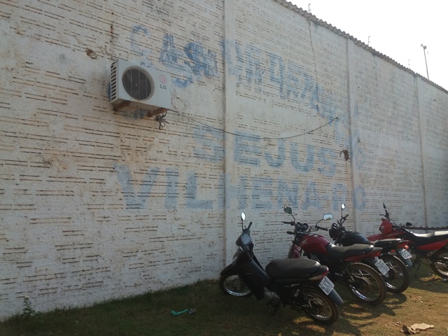 Casa de Detenção raspa cabelo de vereadores e vice-prefeito presos pela PF em Vilhena