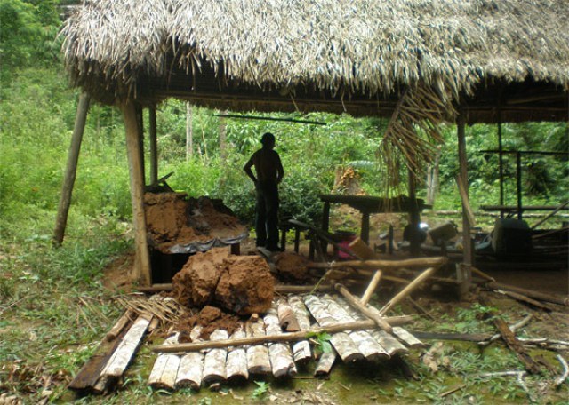 ENTIDADES PRESSIONAM PRESIDENTE LULA A PROTEGER ÍNDIOS DE RONDÔNIA