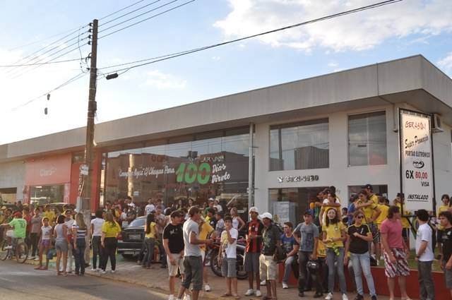 ESTRÉIA MEIA BOCA DA SELEÇÃO NA COPA NÃO DESANIMA VILHENENSES. VEJA FOTOS