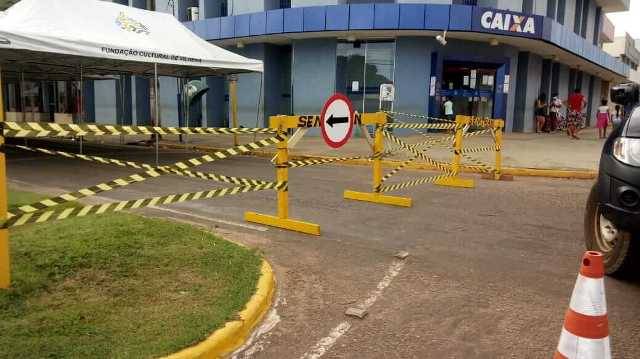 Com cadastro feito há mais de uma semana, manicure vive drama por não conseguir receber auxílio emergencial na Caixa