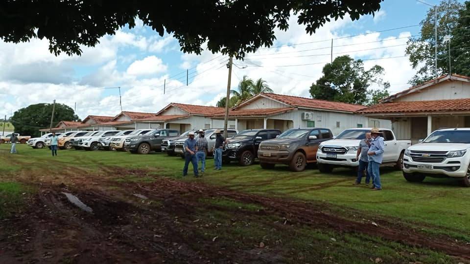 OUÇA ÁUDIO:  produtores rurais fazem manifestação em fazenda invadida e fazendeiro conta como foi torturado por sem-terra