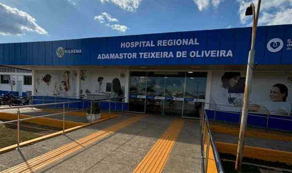 Garota de 25 anos está intubada na UTI, em Vilhena; ela teria jogado álcool e ateado fogo ao próprio corpo após briga