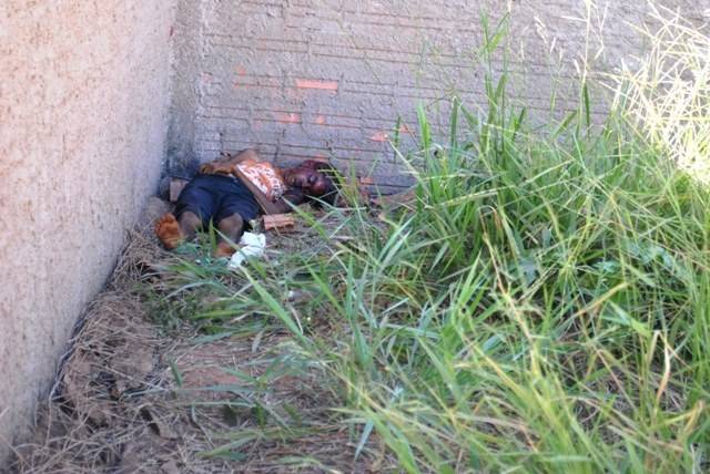 Adolescente morto à pedrada é identificado pelo padrasto