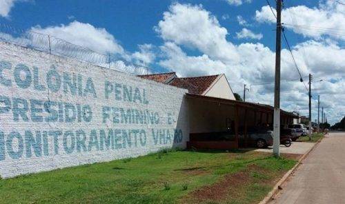 Mulher que atirou contra fazendeiro acusado de abusar sexualmente da filha de 6 anos dela em Corumbiara é transferida para Vilhena