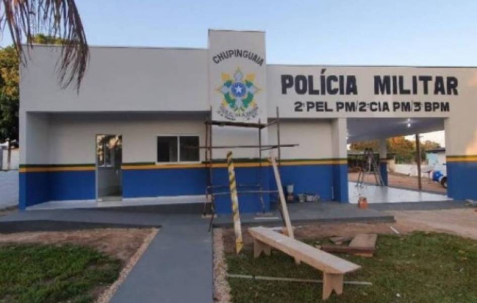 Em Chupinguaia, homem procura quartel da PM após enteado ameaçar “arrancar seu pescoço com um facão”