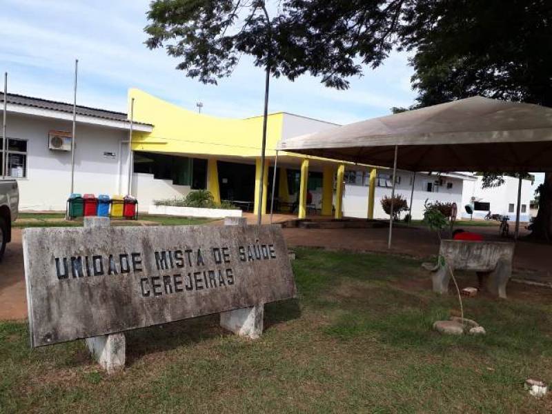 Bombeiros são acionados e resgatam mulher que caiu da garupa de moto pilotada pelo genro na BR 435, entre Cerejeiras e Pimenteiras