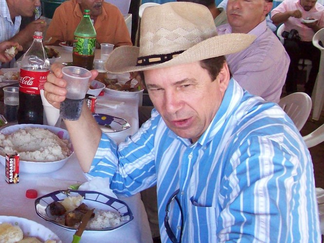 CASSOL PARTICIPA DE ATIVIDADES DA APAE DE VILHENA