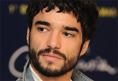 Ator Caio Blat fala de cinema e critica a Globo por agir de má fé 