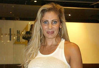Ângela Bismarchi diz que vai processar a RedeTV!